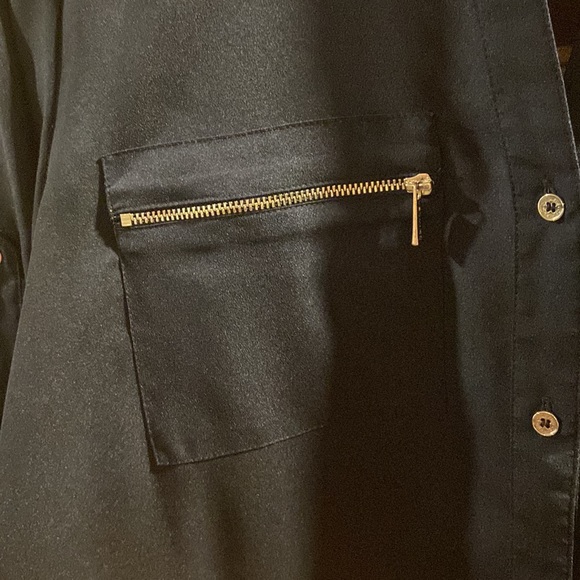 Calvin Klein - Picture 2 of 4